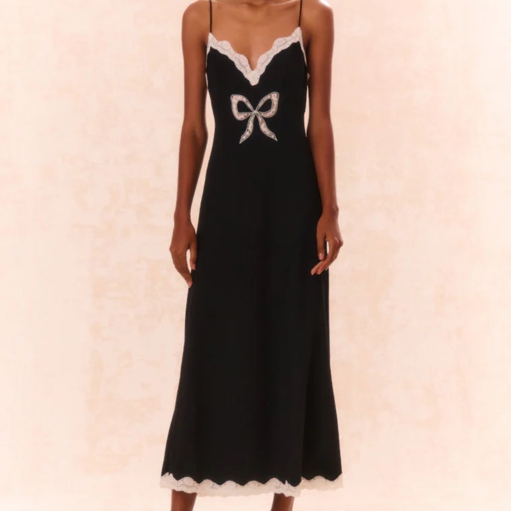 *ISO* Manuela Bow Slip Maxi Dress in Black XS 
NOT FOR SALE